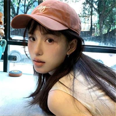 云雾笼罩的山峰